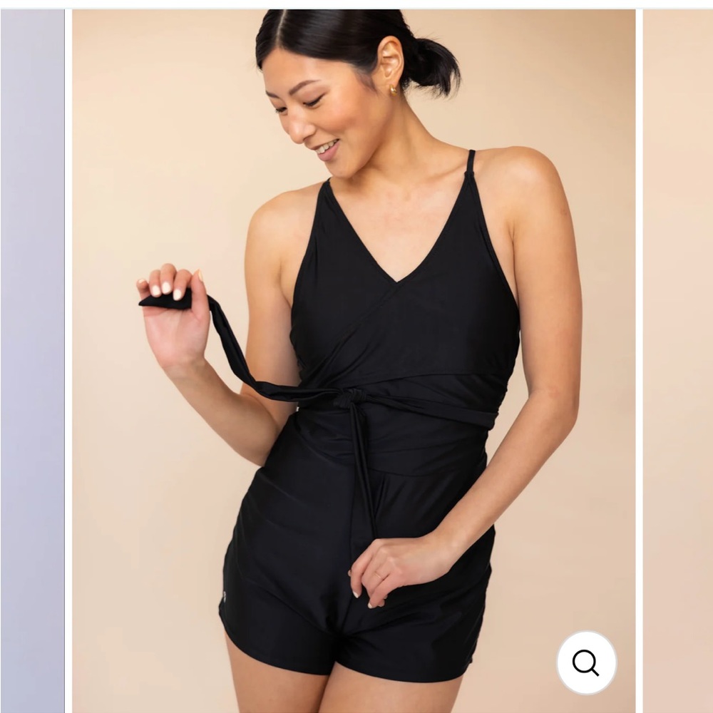 Nani swim suit romper black size medium